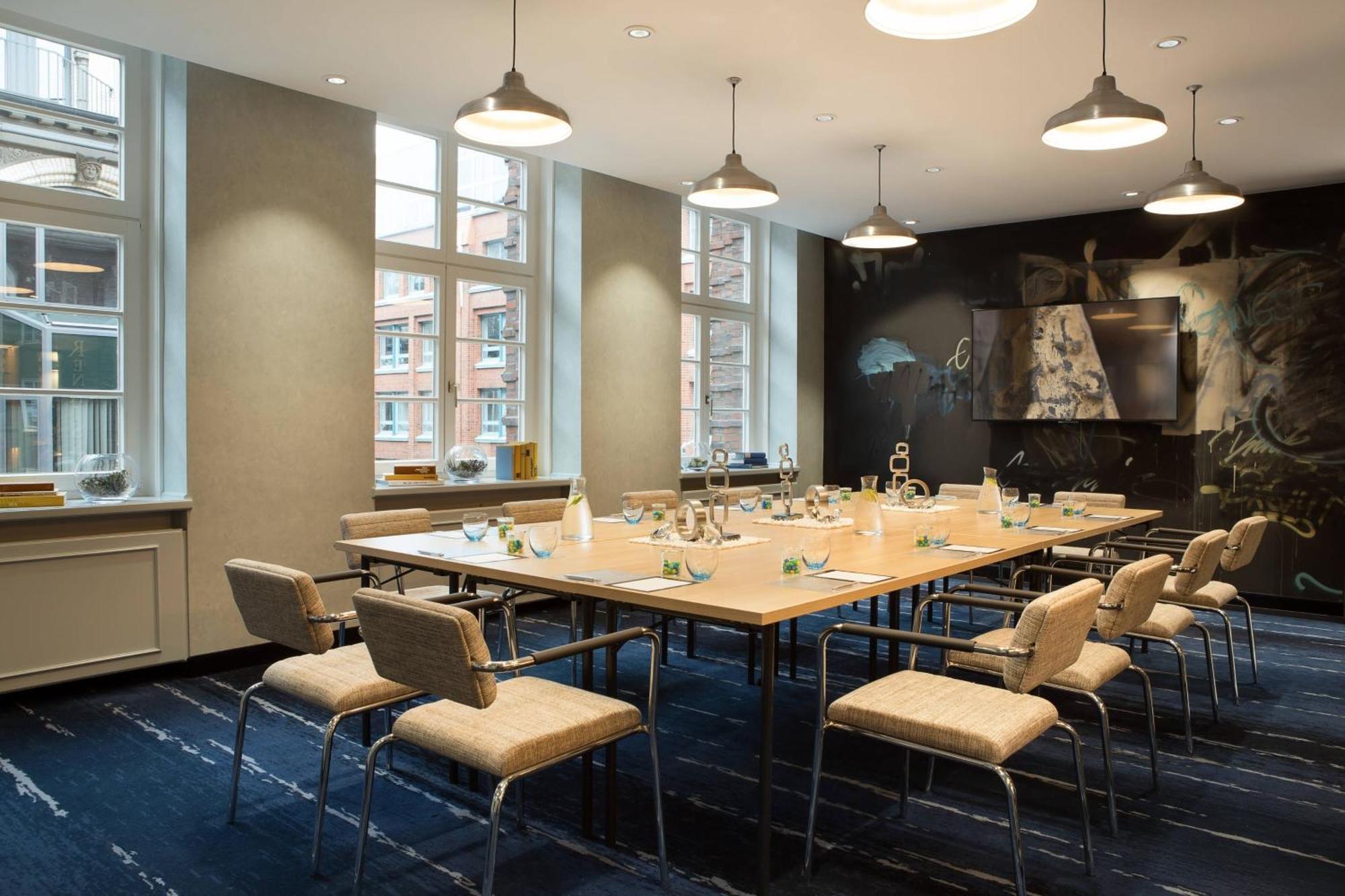 Renaissance Hamburg Hotel Exterior photo Meeting room